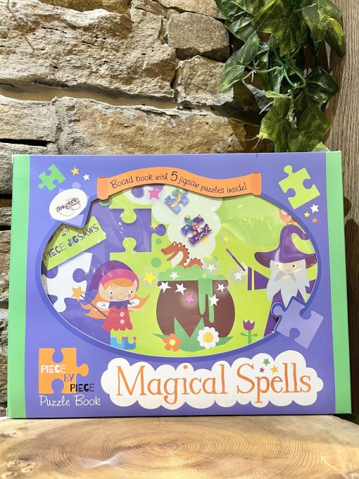 Magical Spells Jigsaws & Board Book