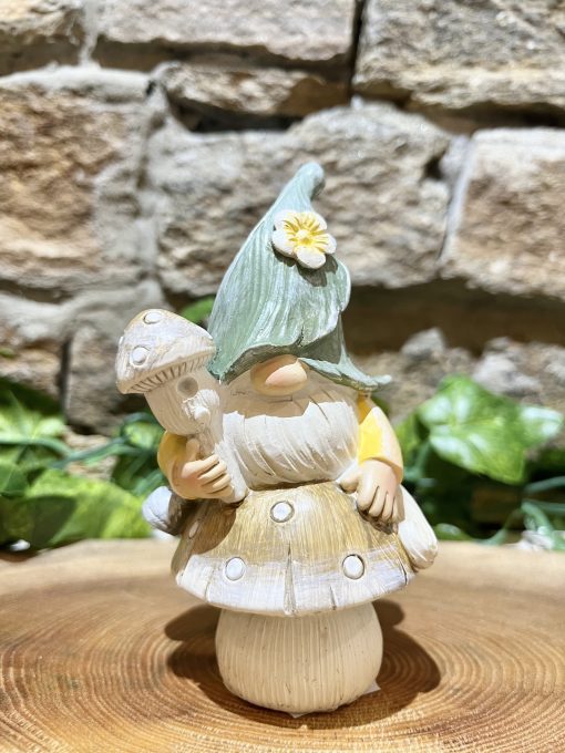 Flower Gonk on Mushroom