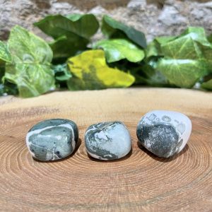 Sardonyx Green Crystal Tumble 3cm