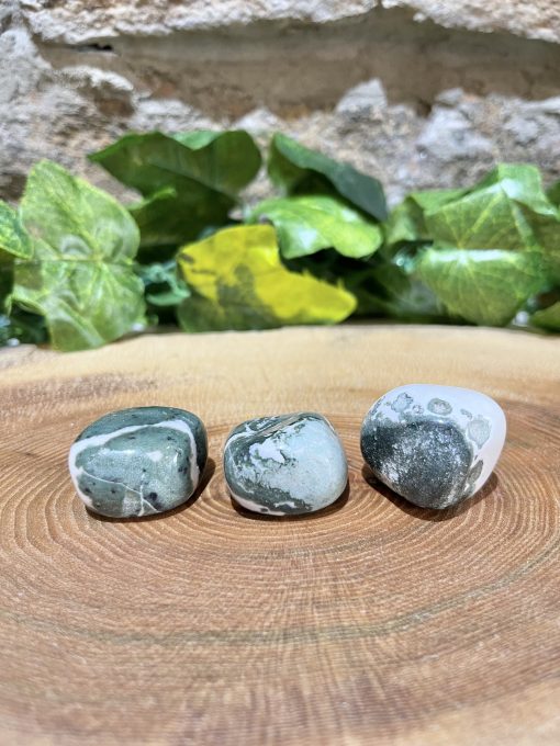 Sardonyx Green Crystal Tumble 3cm
