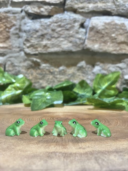 Miniature Set Of Frogs 1.5cm
