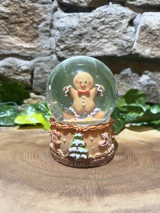Gingerbread Man Snow Globe