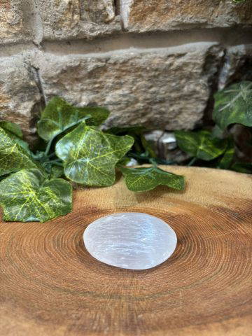 Selenite Crystal Palm Stone - Image 2